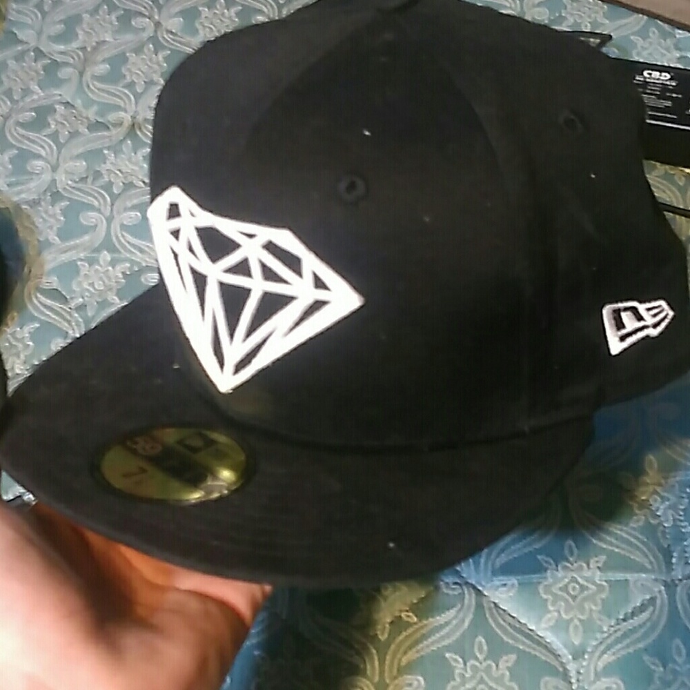 Diamond fitted hat
